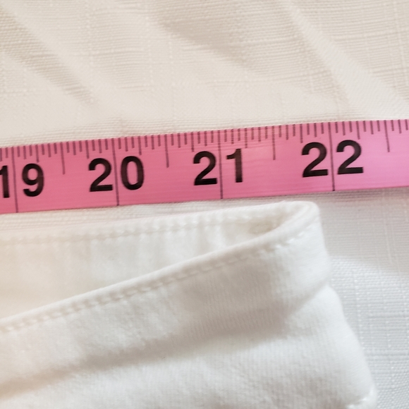 NYDJ White Curves 360 Jeans Embroidered Side Vent - Picture 11 of 12